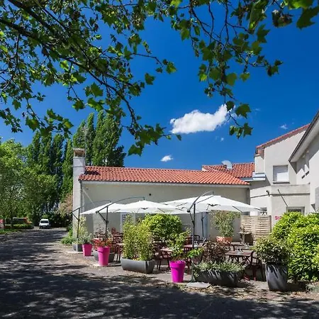 Hotel Logis Le Moulin Des Gardelles Riom
