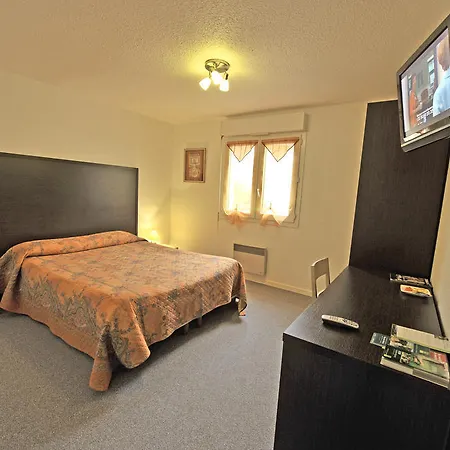 Hotel Logis Le Moulin Des Gardelles 3*