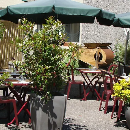 Logis Le Moulin Des Gardelles Hotel
