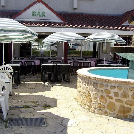 Hotel Logis Le Moulin Des Gardelles