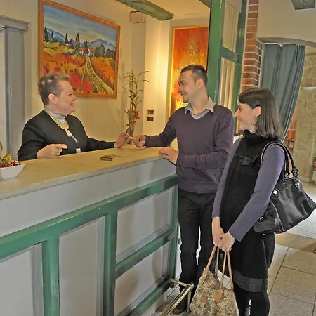 Logis Le Moulin Des Gardelles 3* Riom